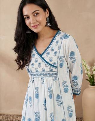 Women Floral Printed Regular Pure Cotton Kurta with Trousers 2
