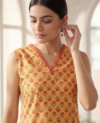 Women Ethnic Motifs Printed Regular Pure Cotton Kurta with Trousers 3