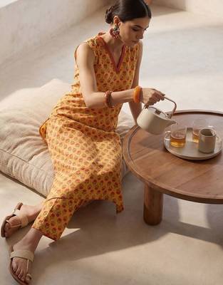 Women Ethnic Motifs Printed Regular Pure Cotton Kurta with Trousers 5