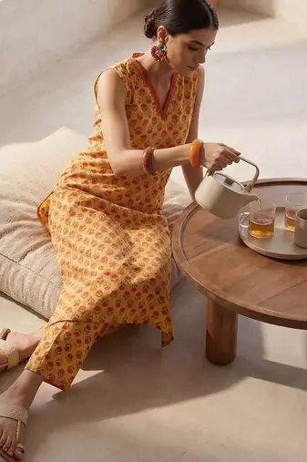 Women Ethnic Motifs Printed Regular Pure Cotton Kurta with Trousers