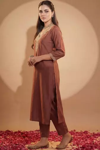 Women Ethnic Motifs Embroidered Regular Sequinned Kurta with Trousers