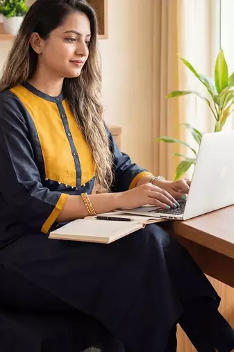 Women Regular Liva Kurta with Trousers