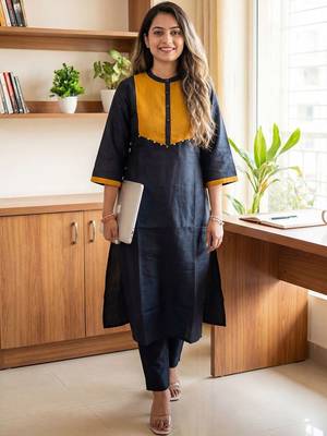 Women Regular Liva Kurta with Trousers 5