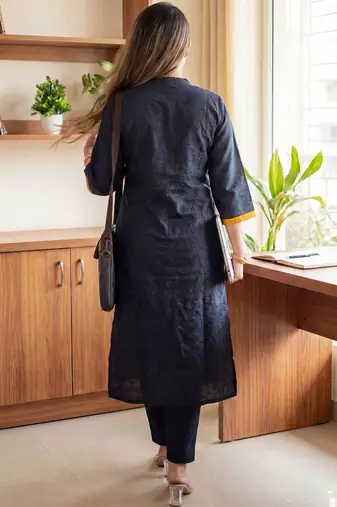 Women Regular Liva Kurta with Trousers