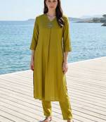 Women Regular Liva Kurta with Trousers