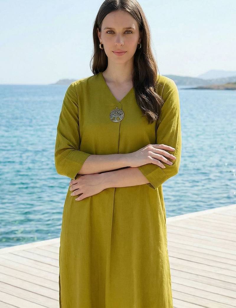 Women Regular Liva Kurta with Trousers