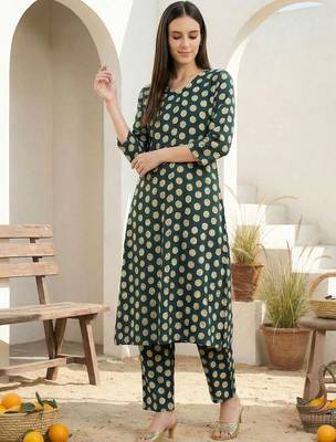 Women Printed Regular Pure Cotton Kurta with Trousers 1