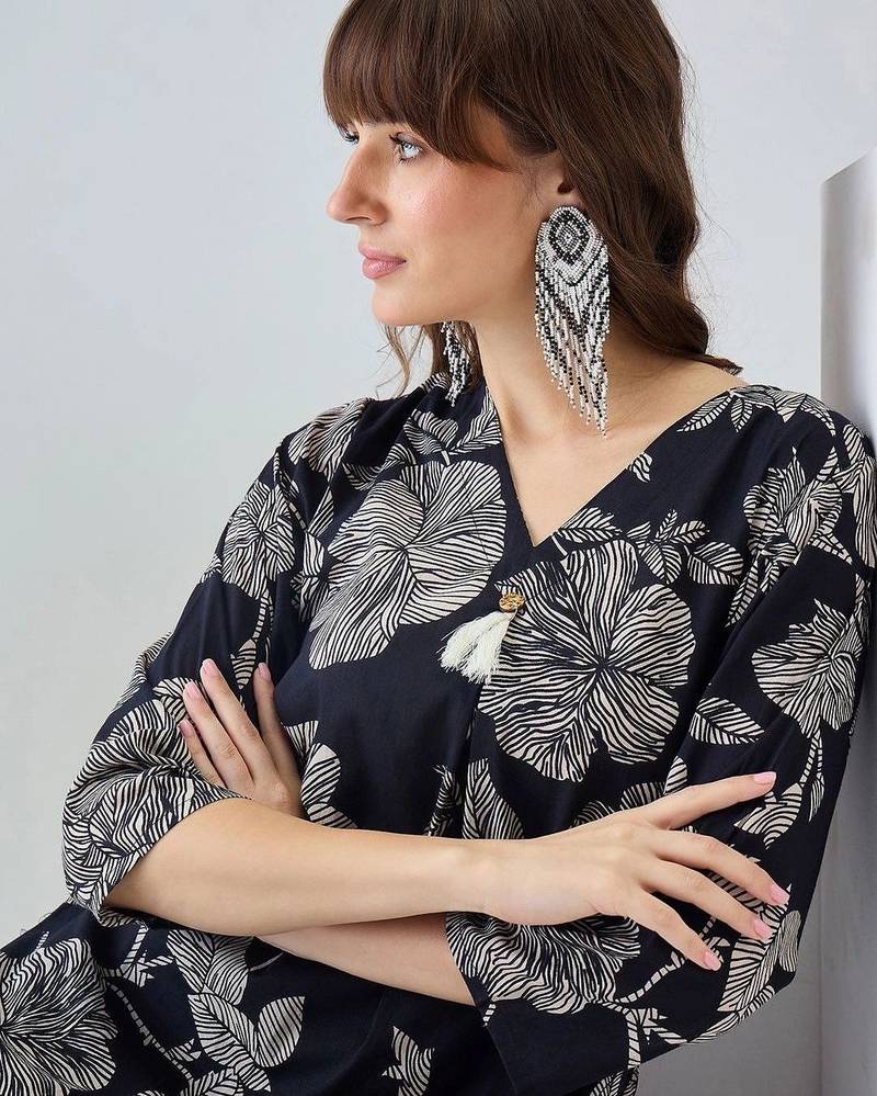 Women Floral Printed Regular Pure Cotton Kurta with Trousers
