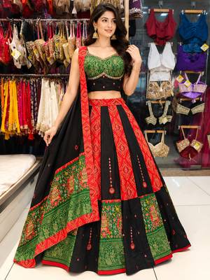 Green Navratri Mirror Work Chaniya Choli Set 1