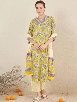 Floral Printed Pure Cotton V-Neck Straight Kurta with Trousers and Dupatta 2