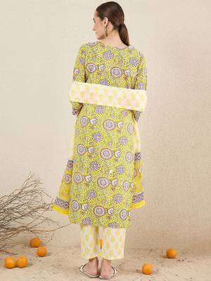 Floral Printed Pure Cotton V-Neck Straight Kurta with Trousers and Dupatta 4