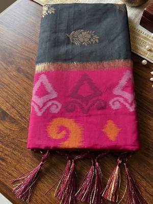 soft silk blend saree in black & rani pink for women festive wear 4