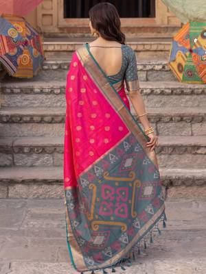 soft silk blend saree in rani pink & grey for women ethnic wear 3