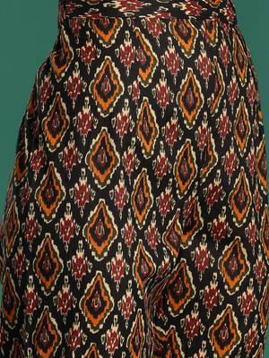 Printed Pleated Pure Cotton Kurta with Trousers 3