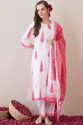 Floral Printed Round Neck Pure Cotton Straight Kurta With Trousers & Dupatta
