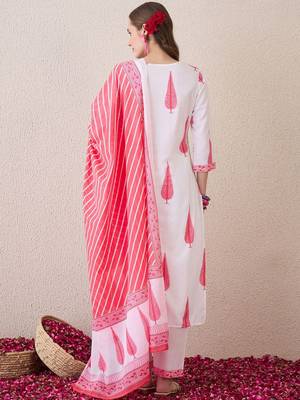 Floral Printed Round Neck Pure Cotton Straight Kurta With Trousers & Dupatta 6