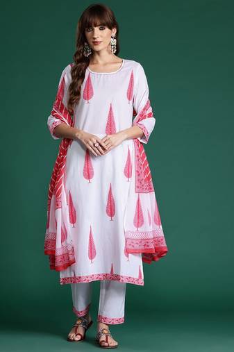 Floral Printed Sequinned Pure Cotton Kurta with Trousers & With Dupatta
