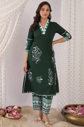 Women Floral Printed Regular Pure Cotton Kurta with Trousers