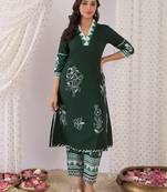Women Floral Printed Regular Pure Cotton Kurta with Trousers