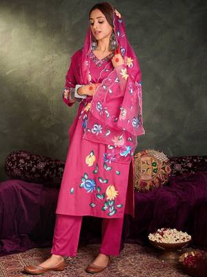 Women Floral Embroidered Regular Thread Work Pure Cotton Kurta 1