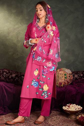Women Floral Embroidered Regular Thread Work Pure Cotton Kurta