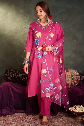 Women Floral Embroidered Regular Thread Work Pure Cotton Kurta