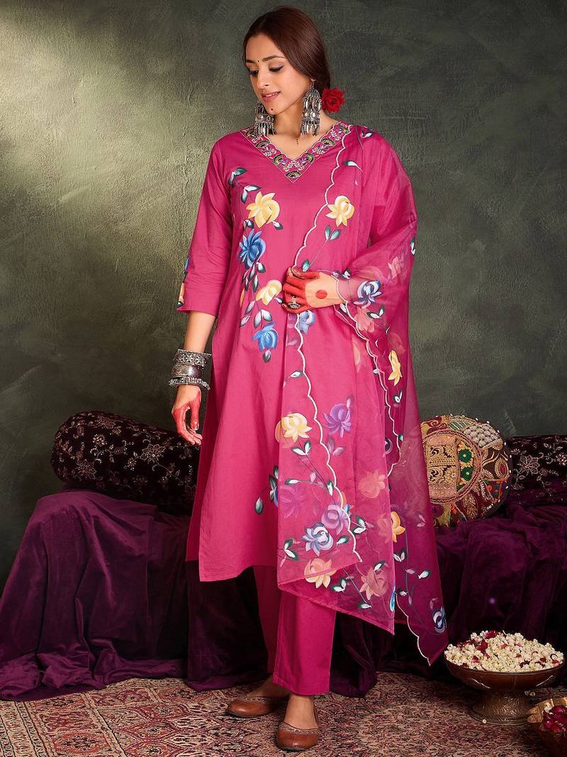 Women Floral Embroidered Regular Thread Work Pure Cotton Kurta