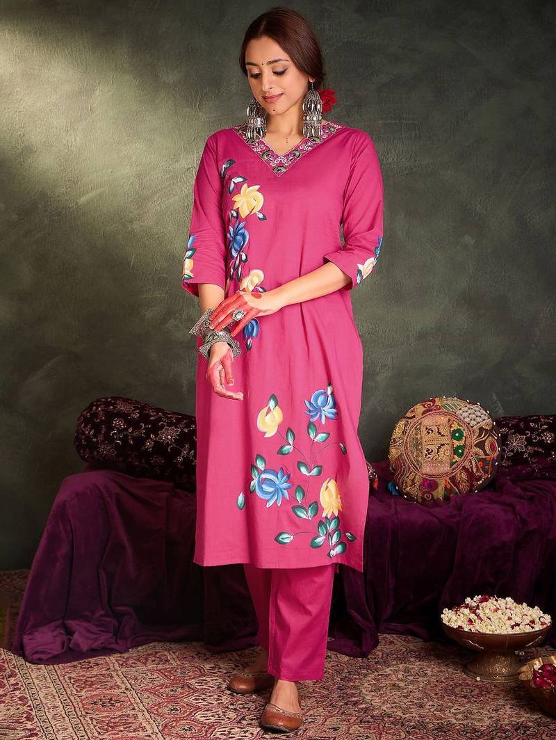 Women Floral Embroidered Regular Thread Work Pure Cotton Kurta