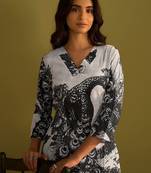 Floral Printed V-Neck Straight Kurta With Trousers