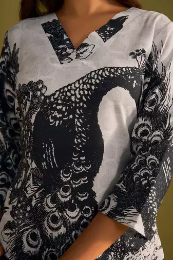 Floral Printed V-Neck Straight Kurta With Trousers