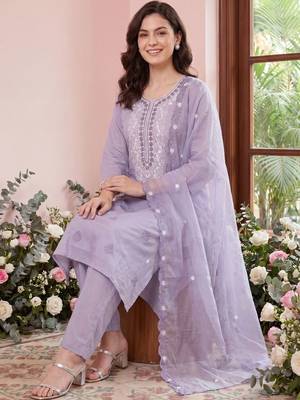 Women Ethnic Motifs Embroidered Regular Thread Work Kurta with Trousers & With Dupatta 2