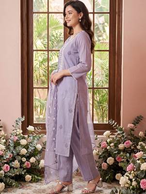 Women Ethnic Motifs Embroidered Regular Thread Work Kurta with Trousers & With Dupatta 4