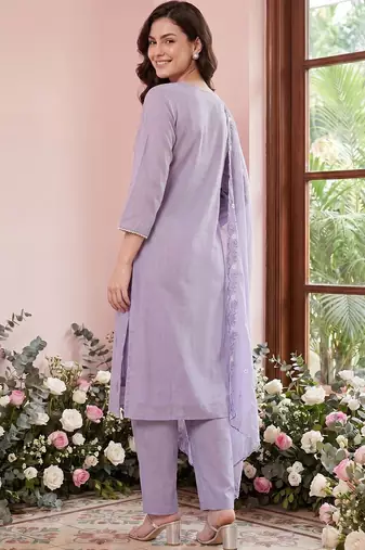 Women Ethnic Motifs Embroidered Regular Thread Work Kurta with Trousers & With Dupatta