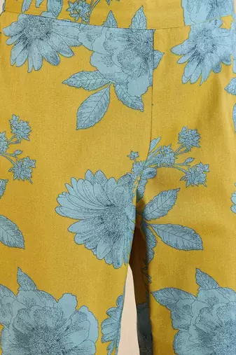 Floral Printed V-Neck A-Line Kurta with Trousers