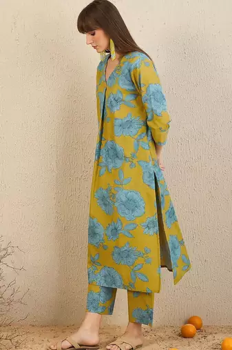 Floral Printed V-Neck A-Line Kurta with Trousers