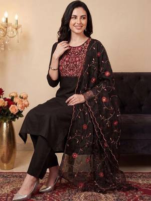 Women Ethnic Motifs Embroidered Regular Thread Work Kurta with Trousers & With Dupatta 5