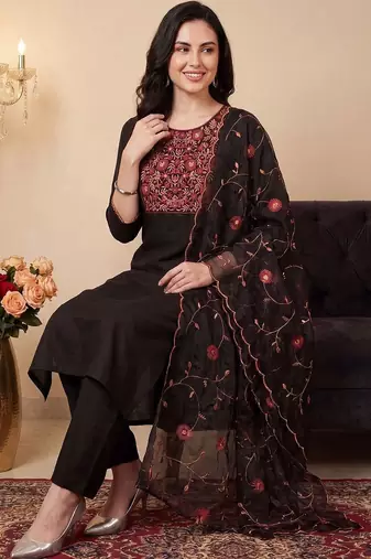 Women Ethnic Motifs Embroidered Regular Thread Work Kurta with Trousers & With Dupatta