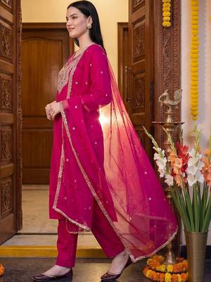 Women Ethnic Motifs Embroidered Regular Thread Work Kurta with Trousers & With Dupatta 4