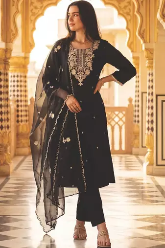 Women Ethnic Motifs Embroidered Regular Thread Work Kurta with Trousers & With Dupatta