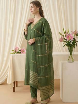 Women Ethnic Motifs Embroidered Regular Thread Work Kurta with Trousers & With Dupatta 1