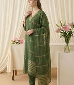 Women Ethnic Motifs Embroidered Regular Thread Work Kurta with Trousers & With Dupatta