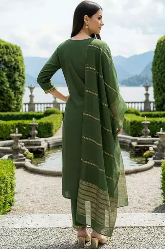 Women Ethnic Motifs Embroidered Regular Thread Work Kurta with Trousers & With Dupatta