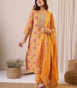 Women Floral Printed Regular Thread Work Kurta with Trousers & With Dupatta