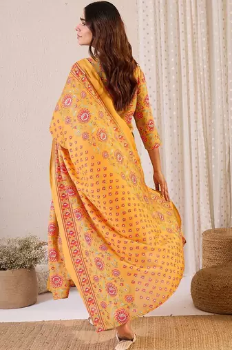 Women Floral Printed Regular Thread Work Kurta with Trousers & With Dupatta