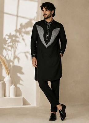 Black embroidered lachka kurta pant set 1