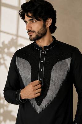 Black embroidered lachka kurta pant set 4