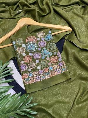Mahendi Color Original flower design work work with floral design Silk blend Saree 3