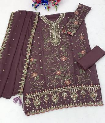 Oniun heavy zari work kurti suit set 4