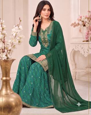 Green leheriya print embroidered georgette kurta set with dupatta 2