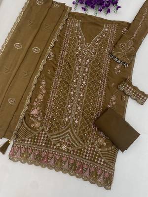 Mehendi heavy embroidery kurti set with scallop border dupatta | festive designer suit 4